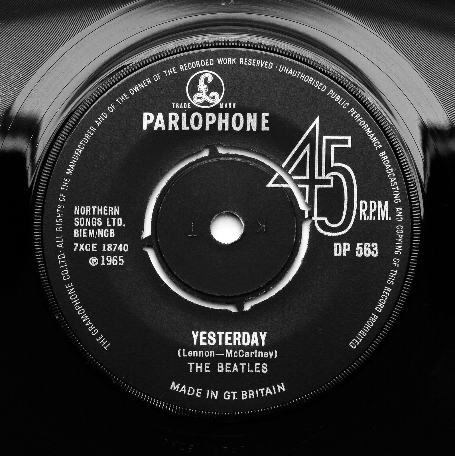 Pic 1 The Beatles - Yesterday/Dizzy Miss Lizzy - UK 1965 *EXPORT* 45 DP 563 1/G