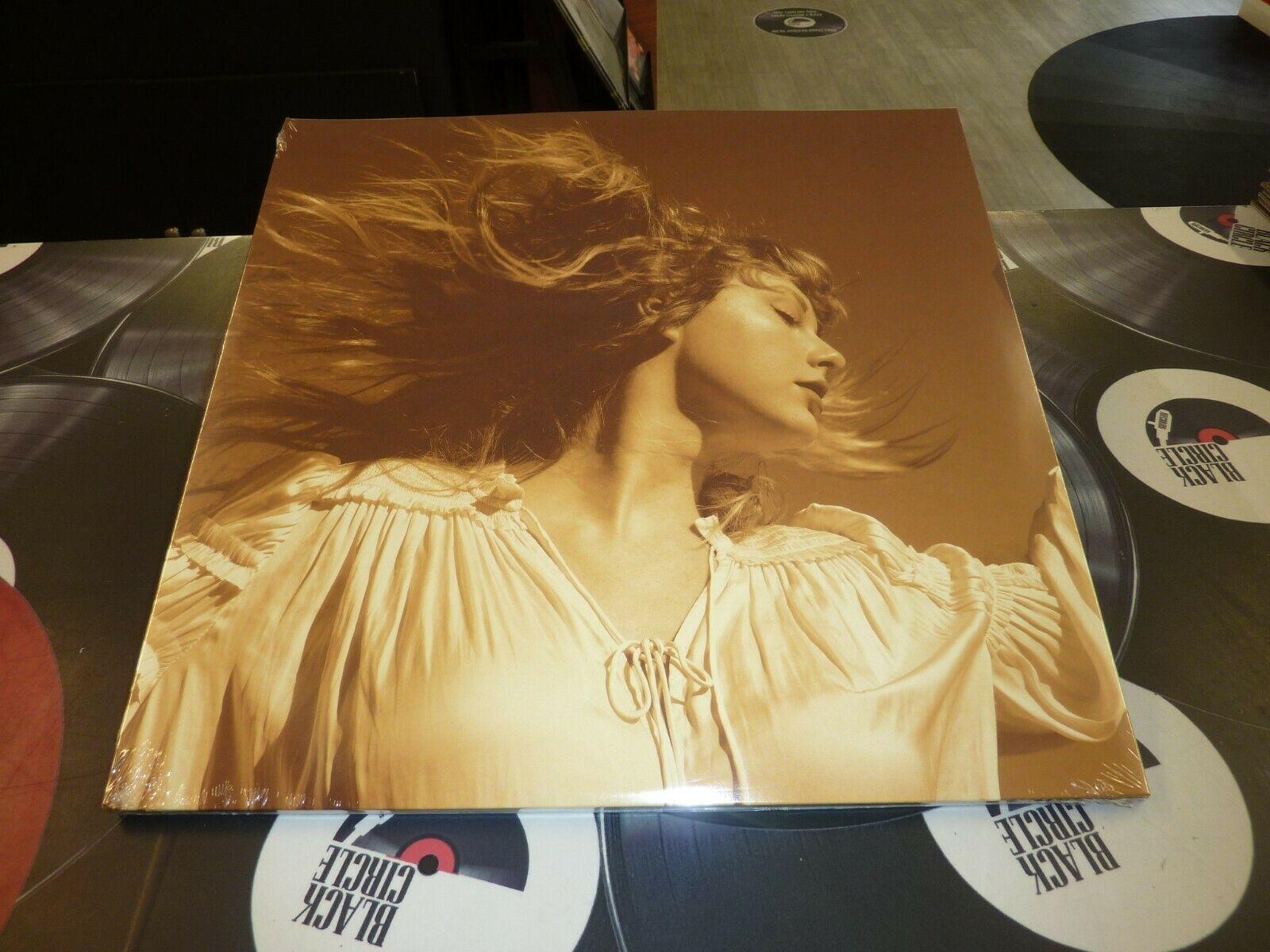 popsike.com - TAYLOR SWIFT - FEARLESS (TAYLOR'S VERSION) LTD GOLD VINYL ...