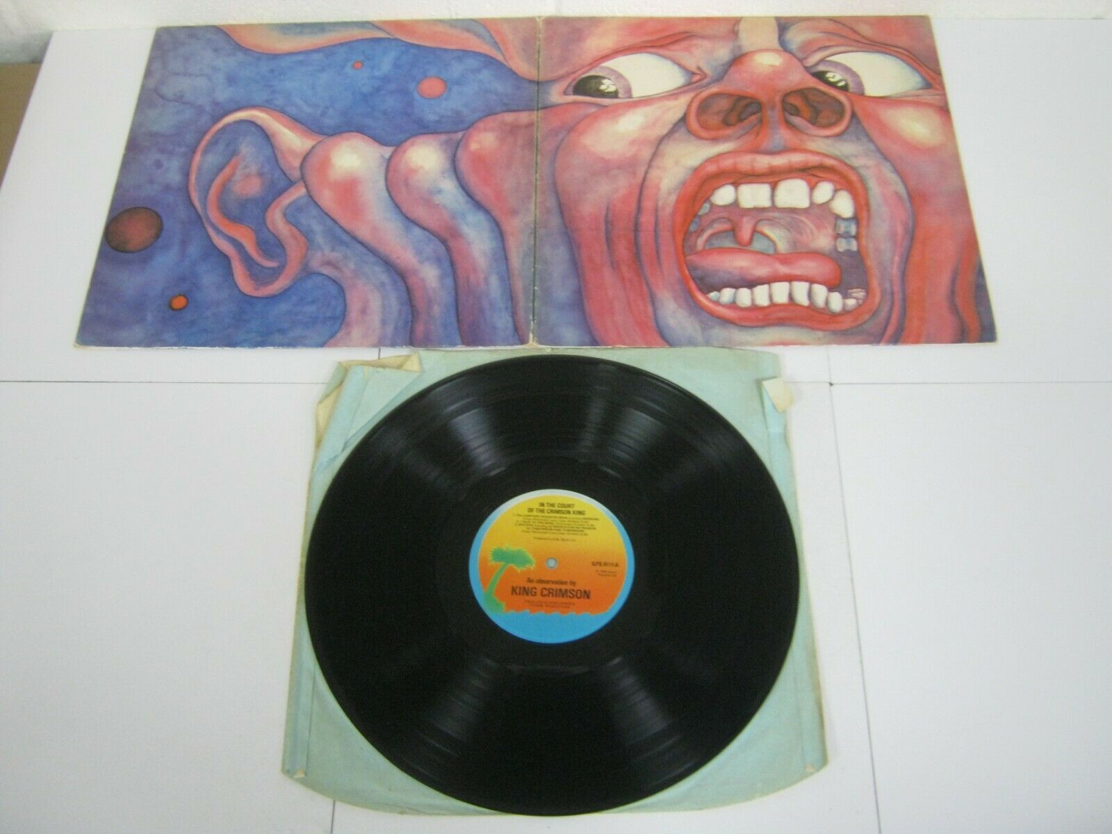  RECORD ALBUM IN THE COURT OF THE CRIMSON KING AN OBSERVATION  BY KING CRIMSON - auction details